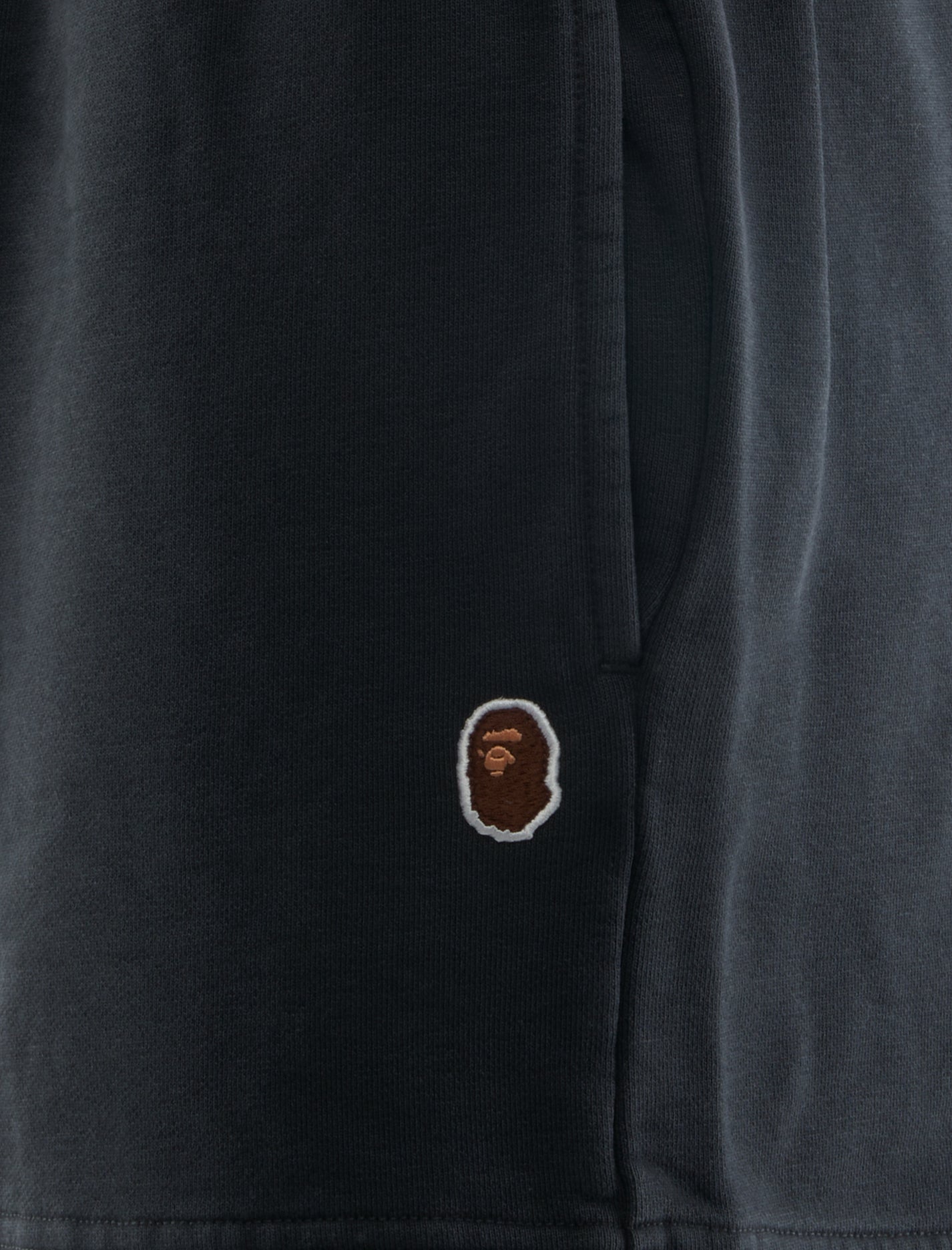 ONE POINT SWEATSHORTS
