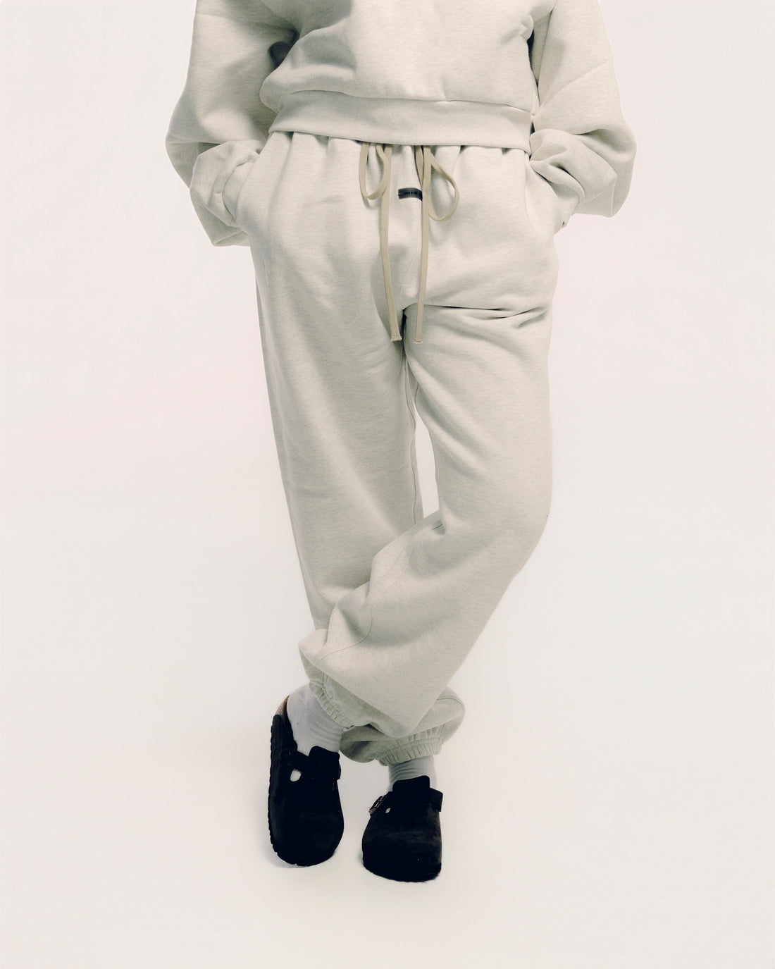 CLASSIC SWEATPANT
