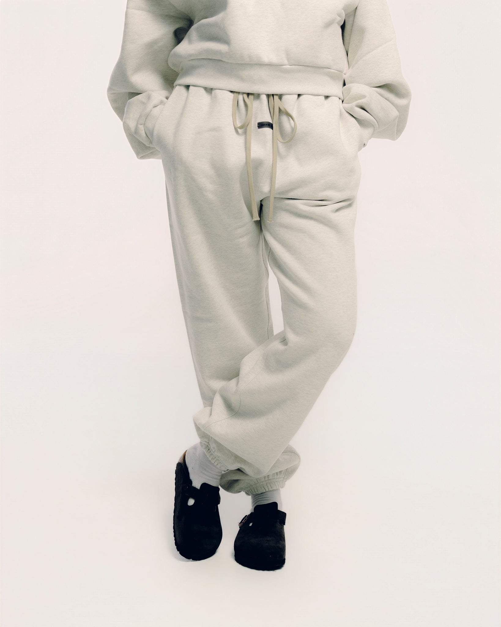 CLASSIC SWEATPANT