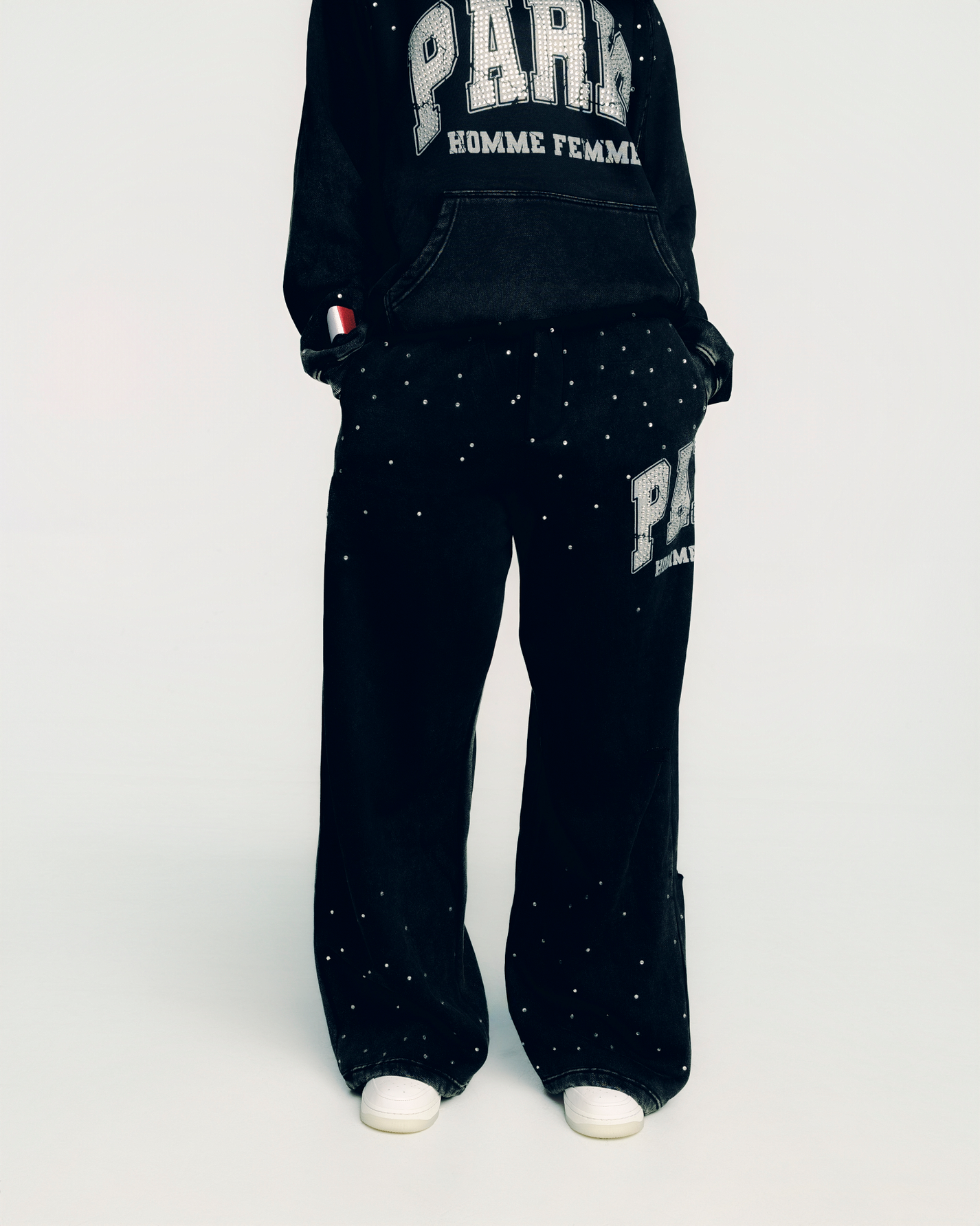 WORLD TOUR SWEATPANT