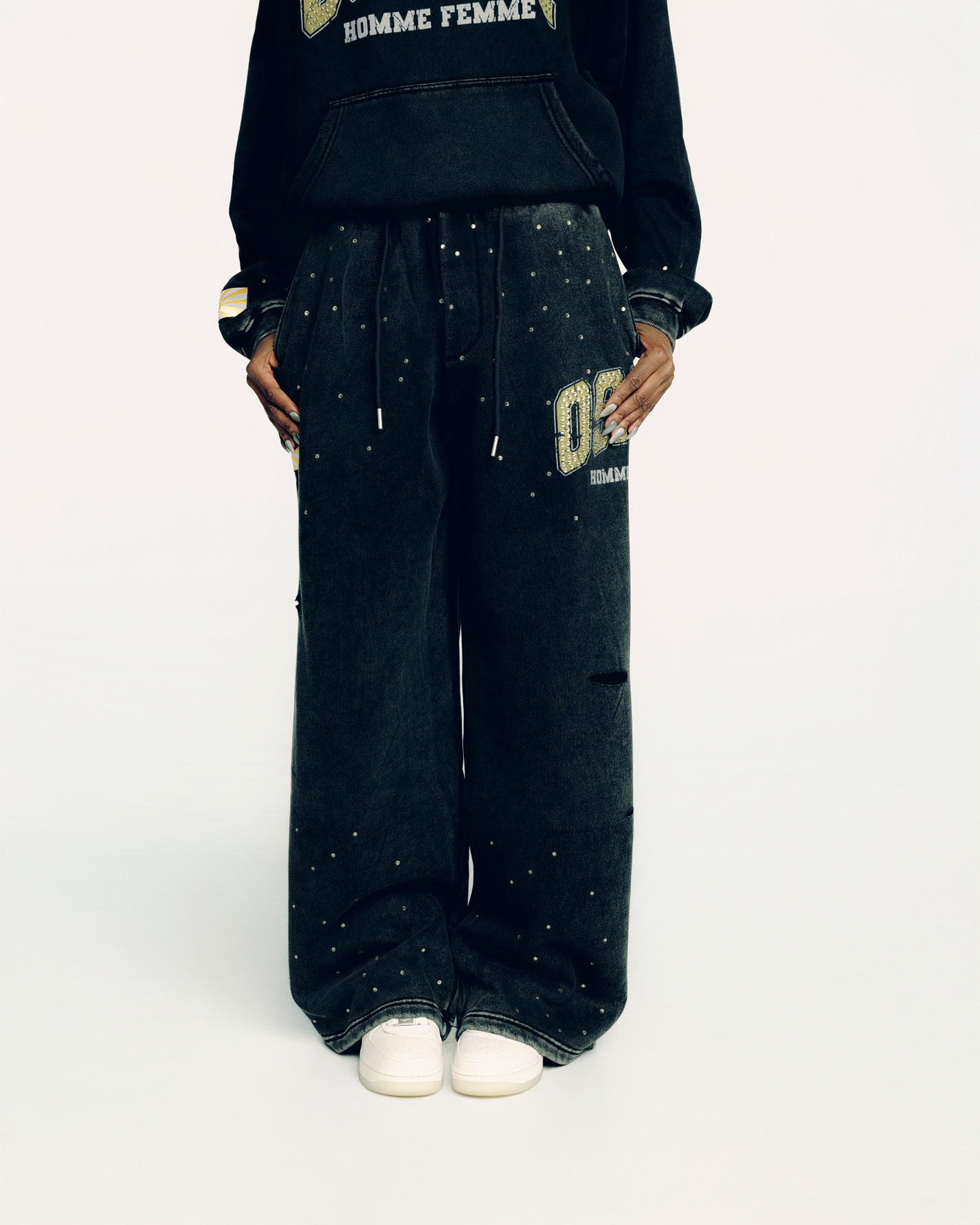 WORLD TOUR SWEATPANT