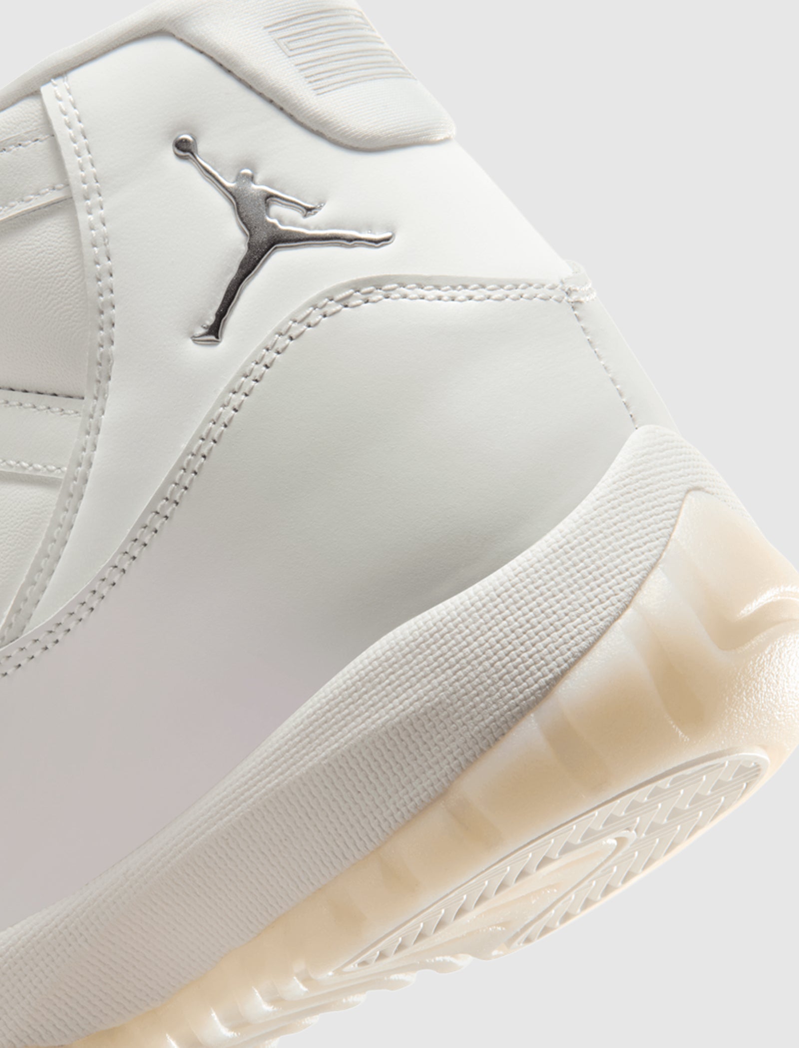 WOMEN&#39;S AIR JORDAN 11 RETRO