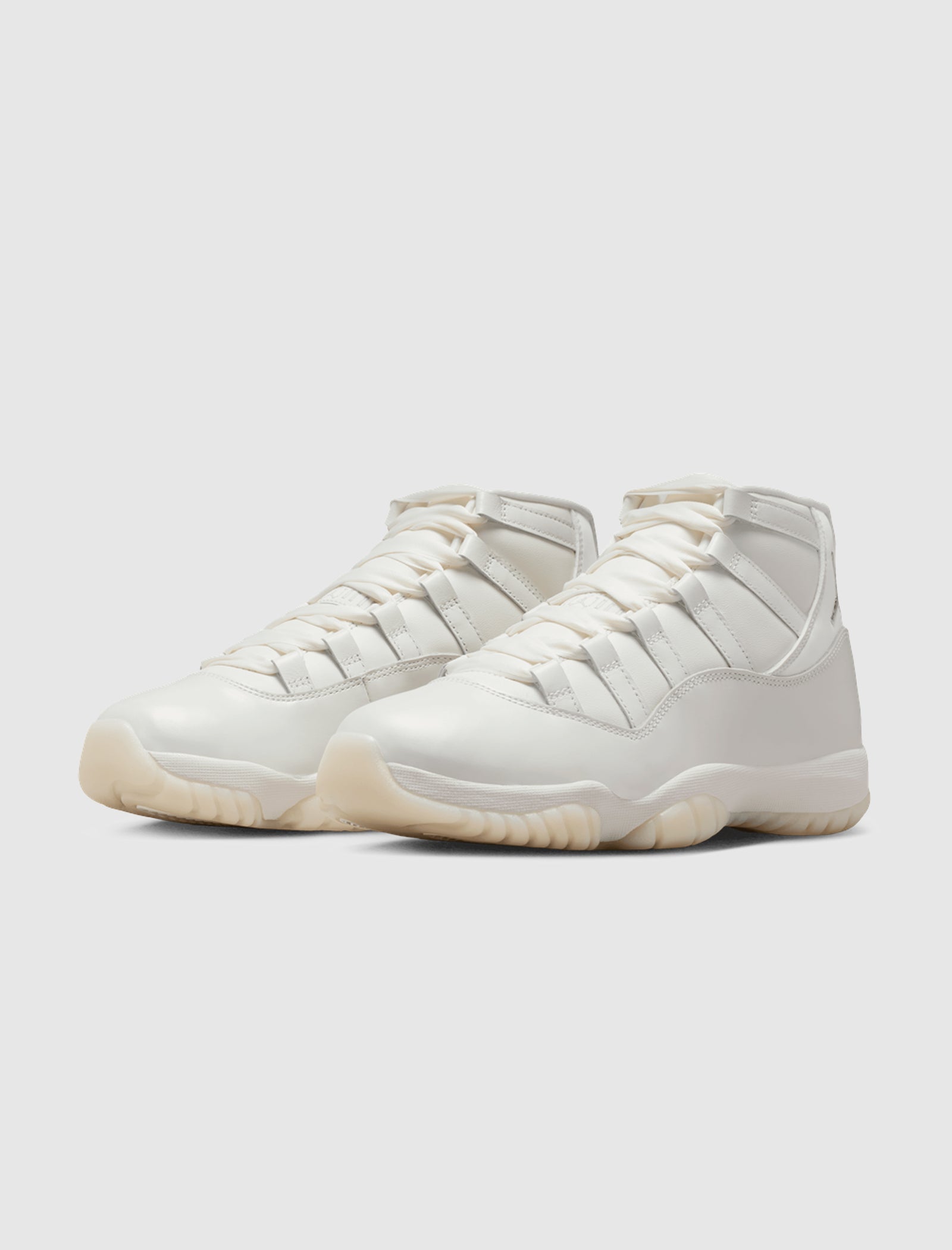 WOMEN&#39;S AIR JORDAN 11 RETRO