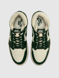 WOMEN&#39;S AIR JORDAN 1 RETRO HIGH OG “PRO GREEN”