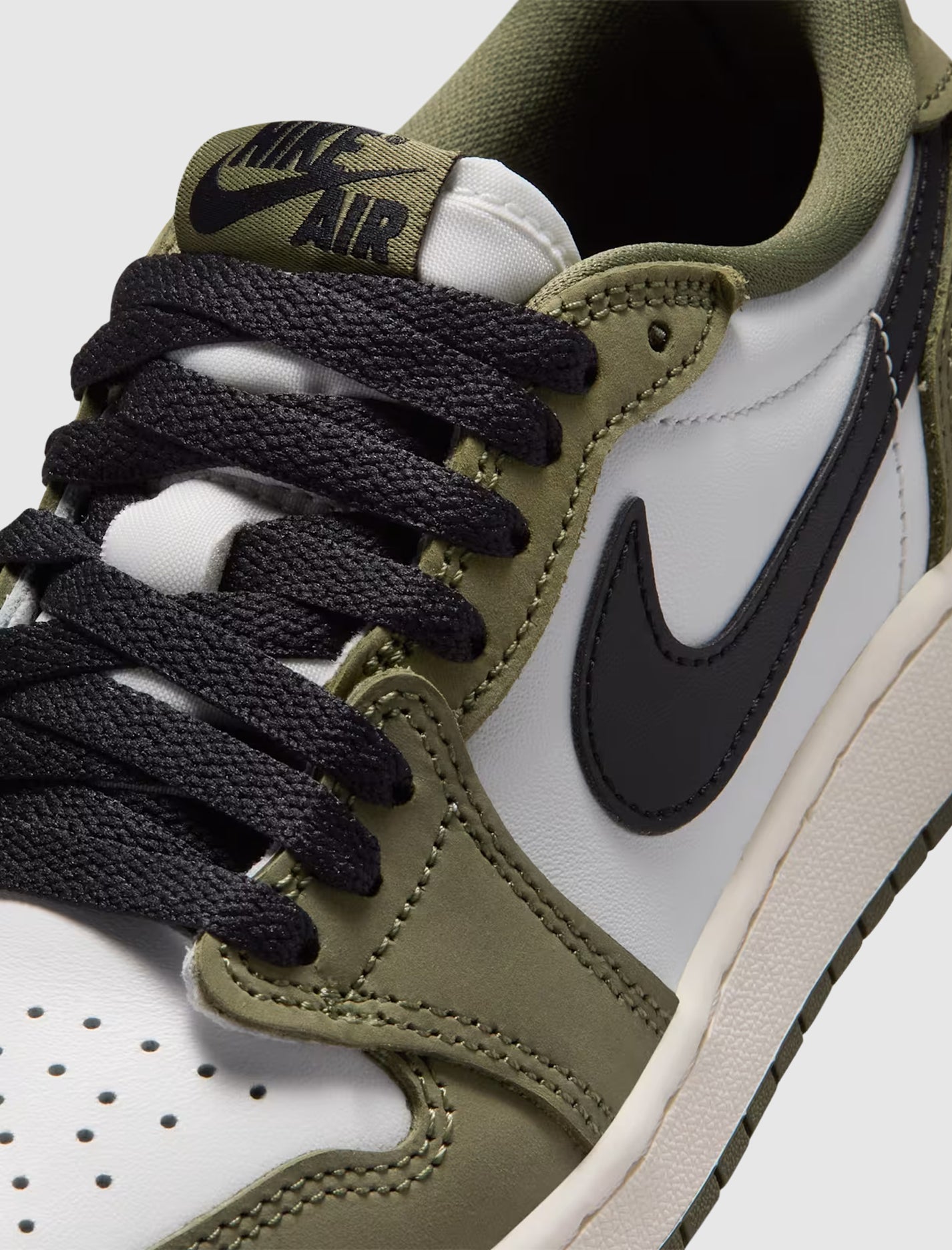 AIR JORDAN 1 RETRO LOW "MEDIUM OLIVE" GS