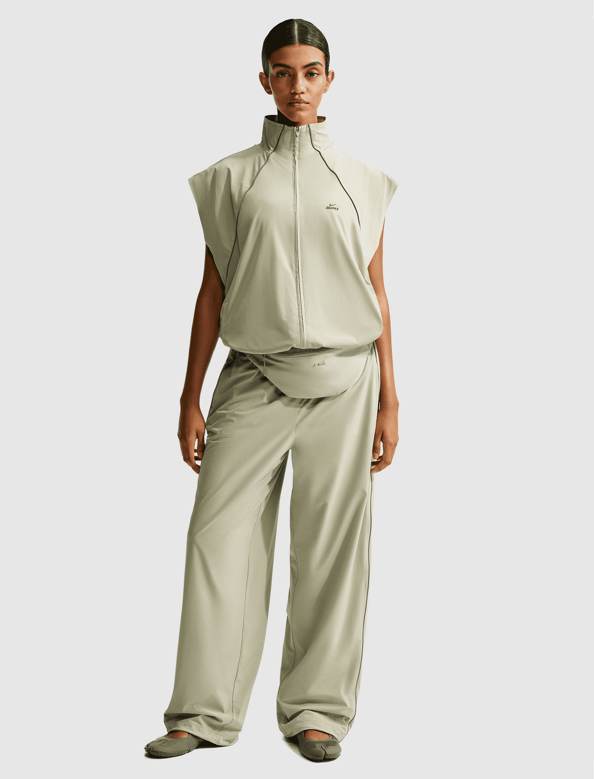 STRETCH NYLON OVERSIZED PANTS