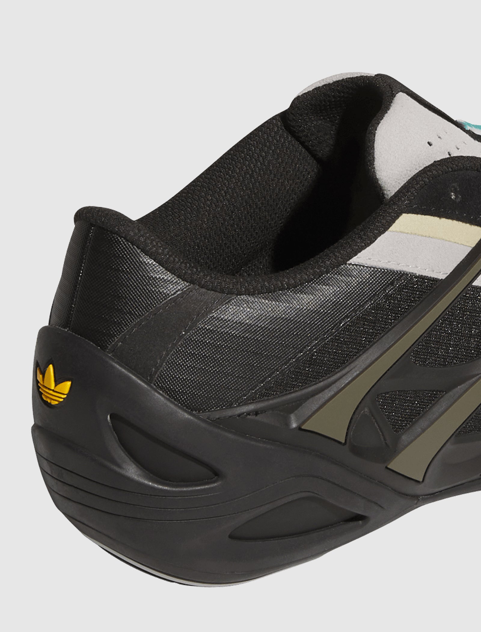 BAD BUNNY ADIRACER GT &quot;BRANCH/SAND/CINDER&quot;