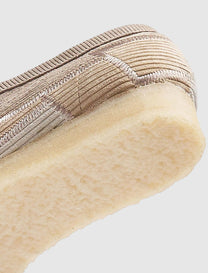 CLARKS X ALEALI MAY WALLABEE "BEIGE"