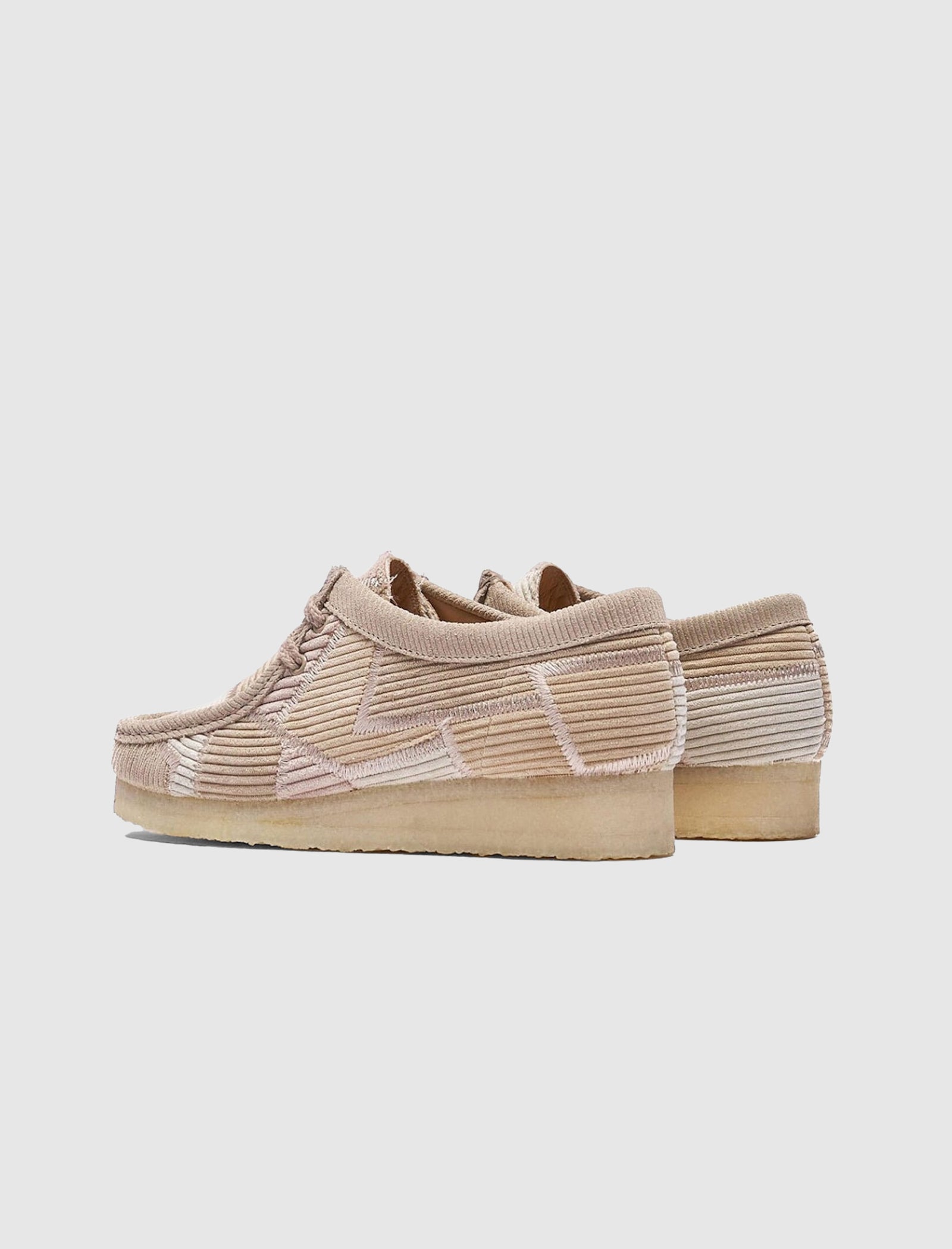CLARKS X ALEALI MAY WALLABEE "BEIGE"
