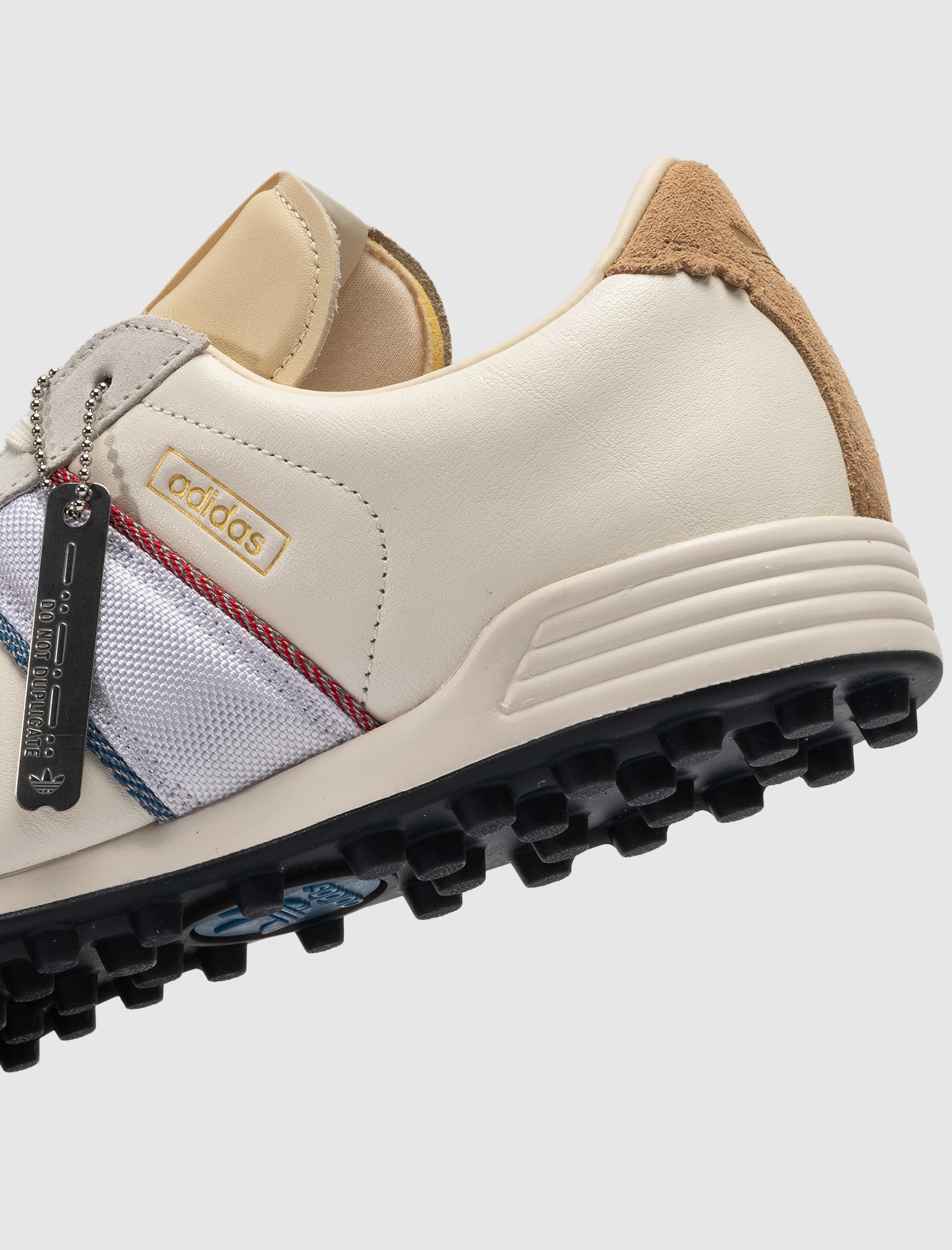 DO NOT DUPLICATE BW MUNDIAL WORLD CUP "CREAM/WHITE"