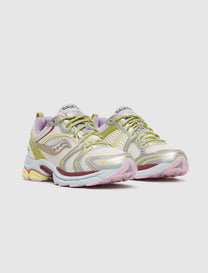 SAUCONY X EVELYNN WORLD PROGRID TRIUMPH 4