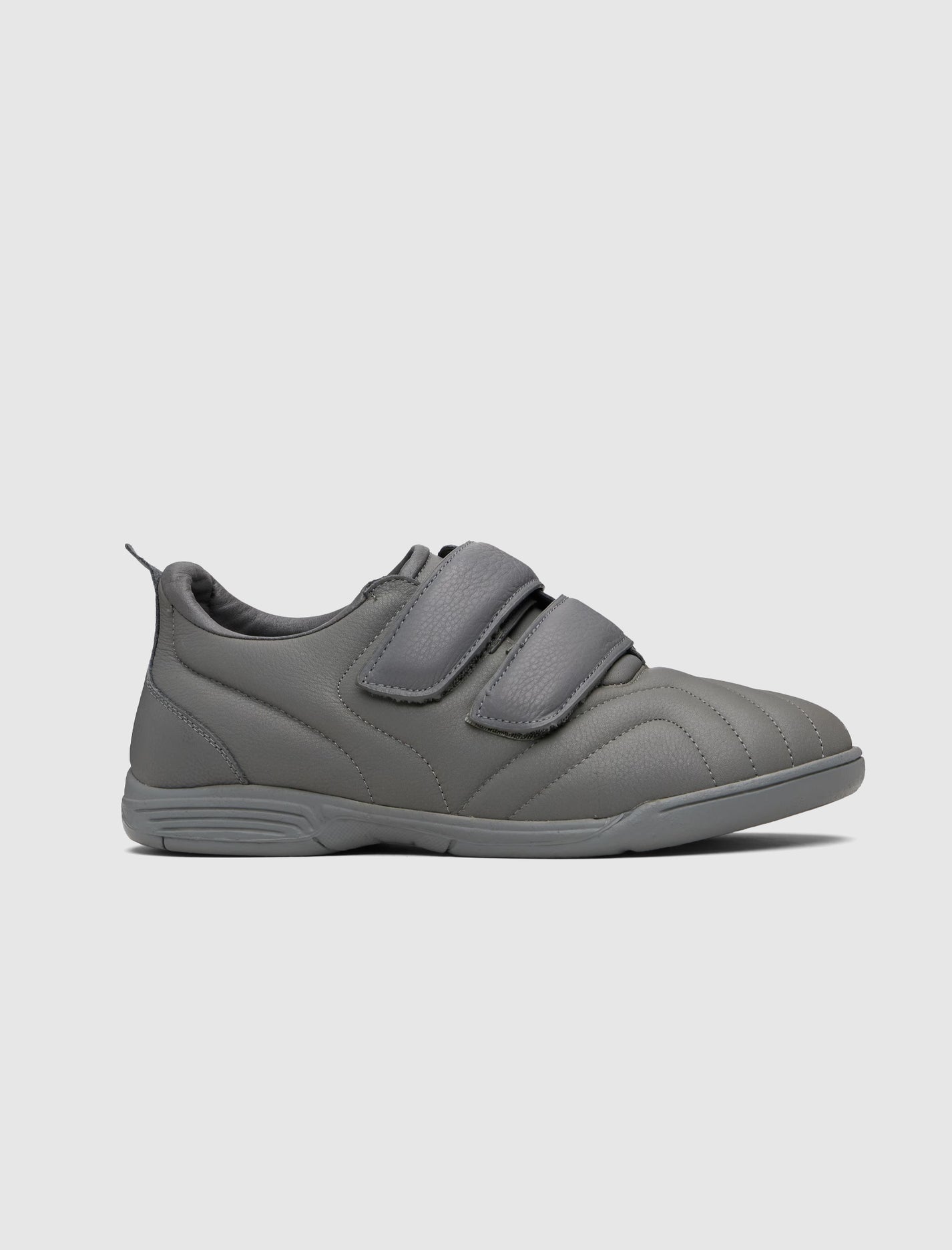 FOOTBALL SNEAKER