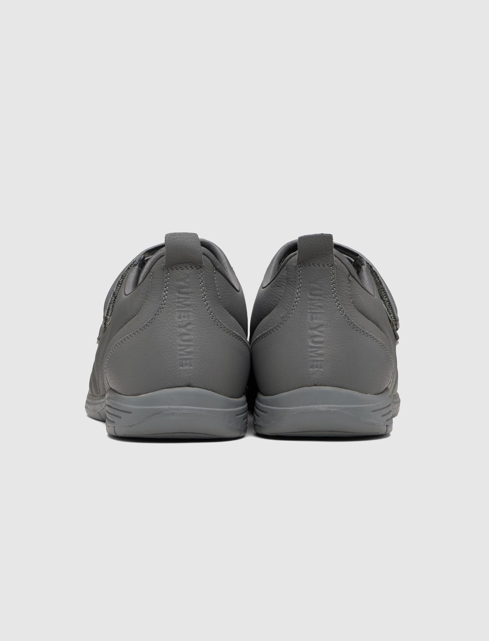FOOTBALL SNEAKER