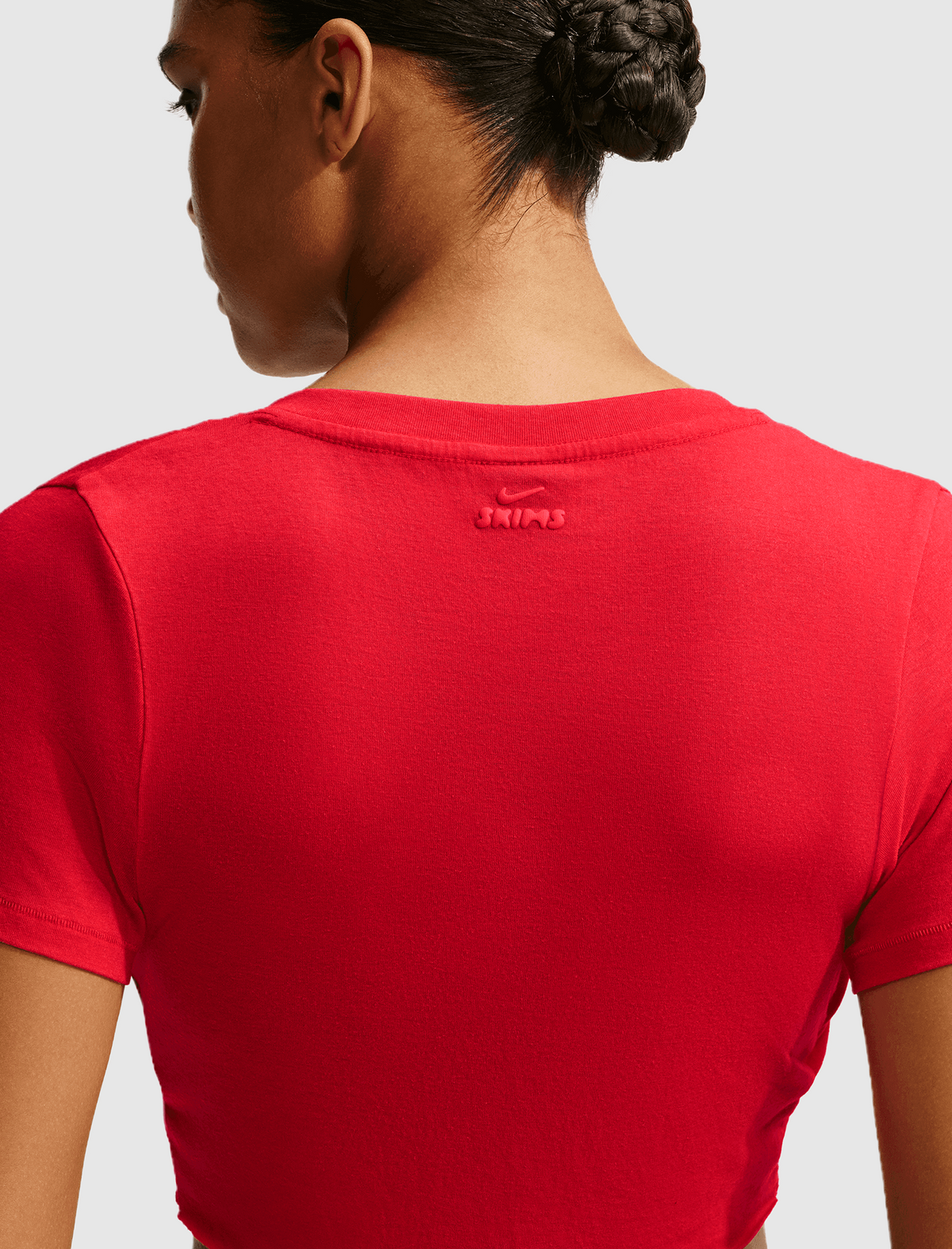PERFORMANCE COTTON BLEND V-NECK CROPPED TWIST SHORT SLEEVE TOP