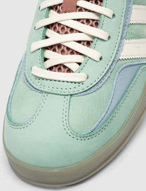 GAZELLE INDOOR