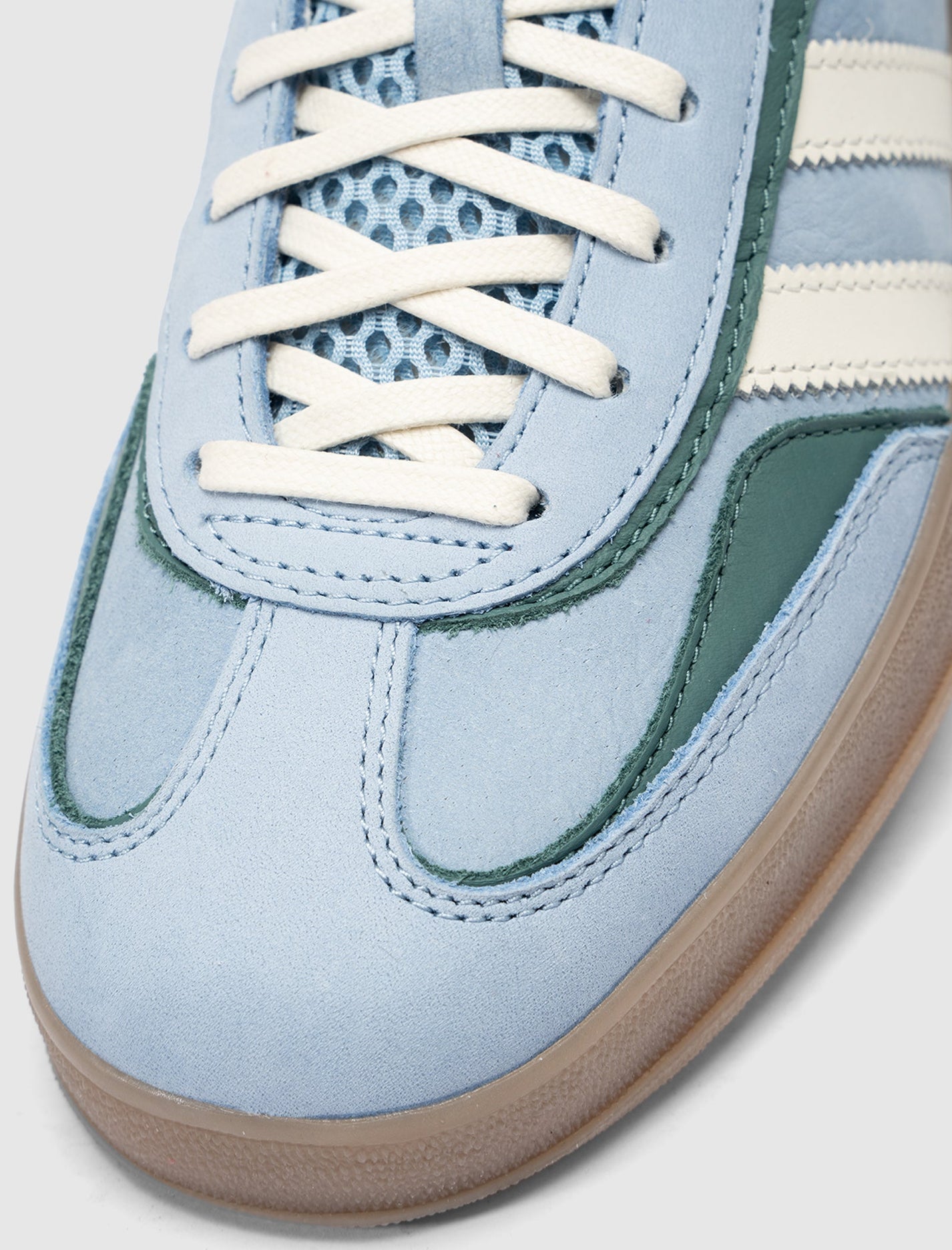 GAZELLE INDOOR