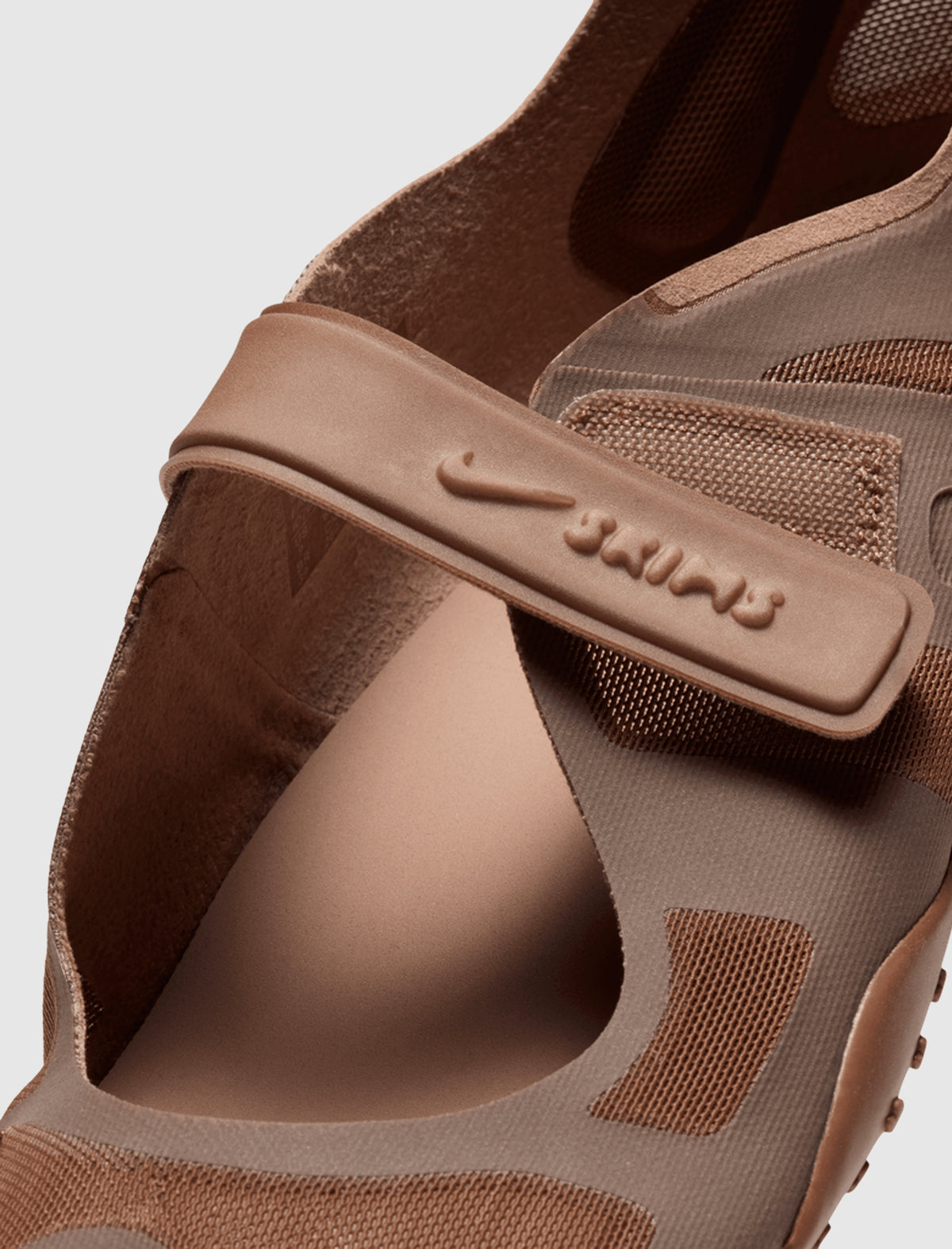 NIKESKIMS RIFT MESH