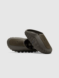 NIKE MIND 001 WOMEN'S PREGAME MULES