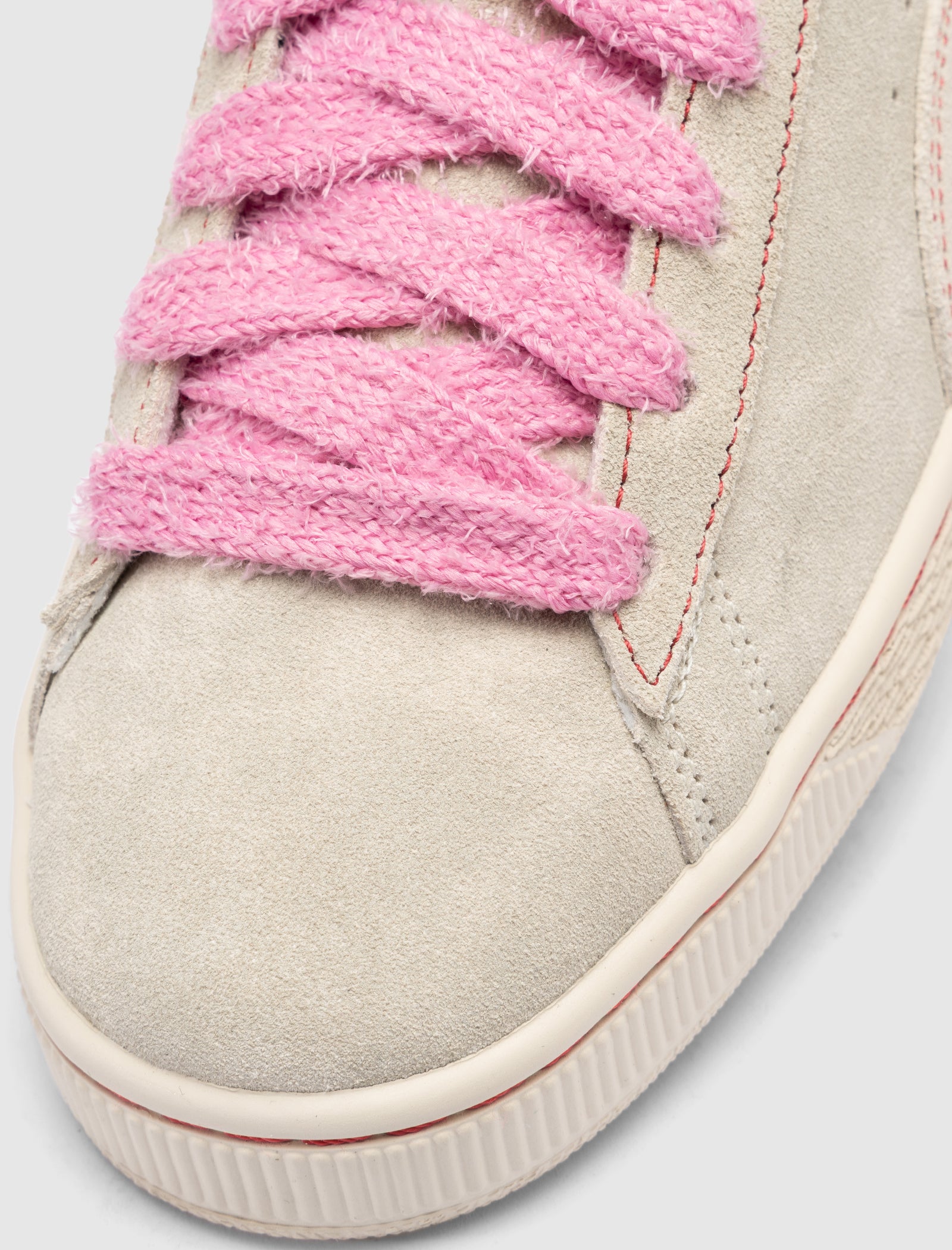 THE WHITAKER GRP SUEDE CODA ECHO POINTS ALPINE SNOW