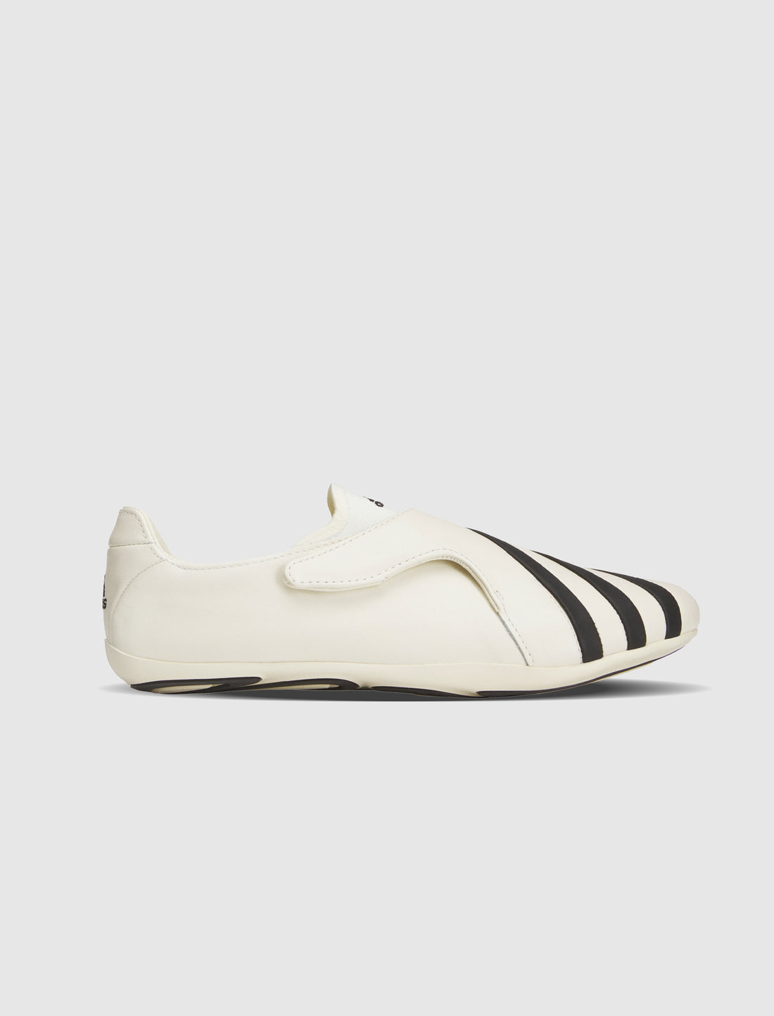 PHARRELL WILLIAMS YOGA VARIO "WHITE/BLACK"