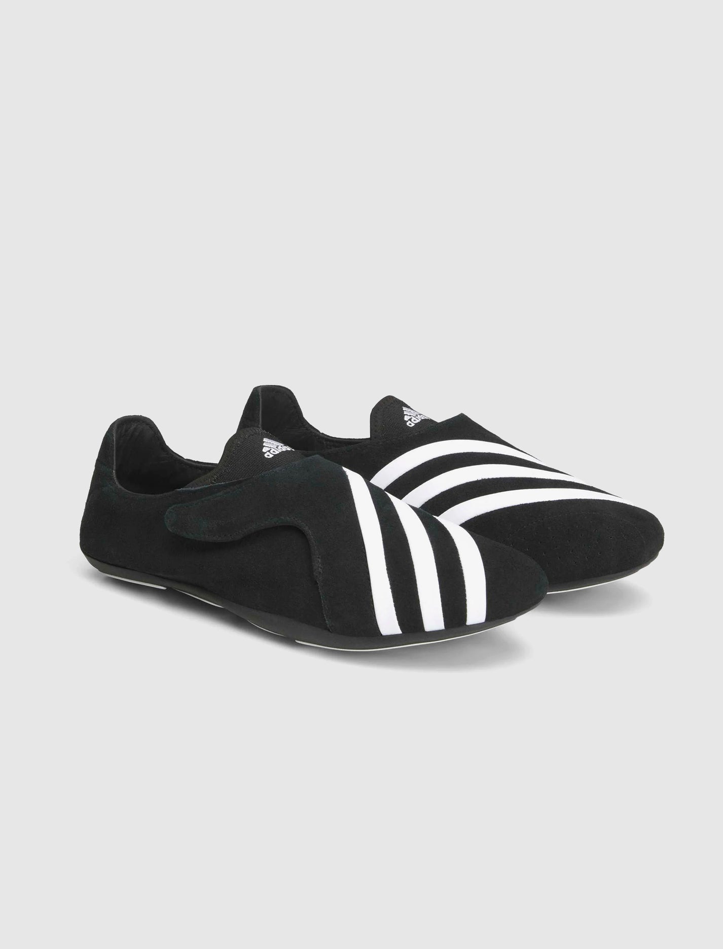 PHARRELL WILLIAMS YOGA VARIO "BLACK/WHITE"