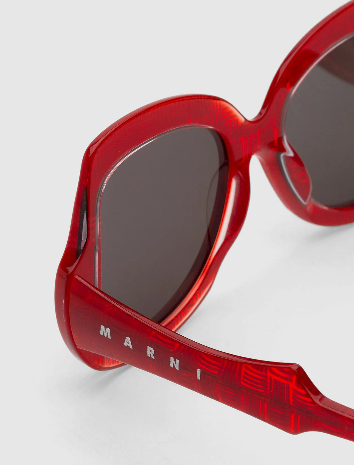 QUELYFISH RED COMB SUNGLASSES