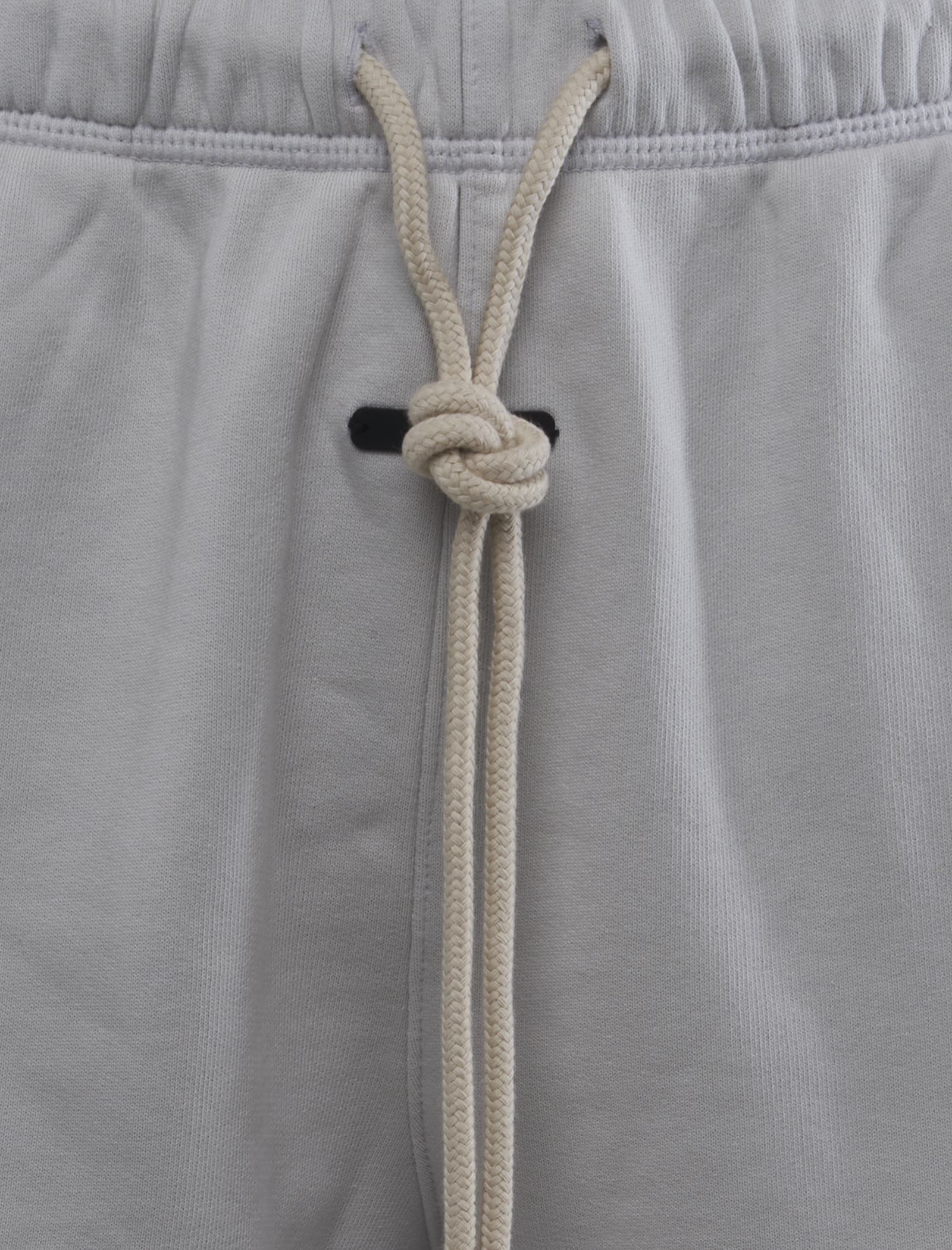 CLASSIC FIT SHORT