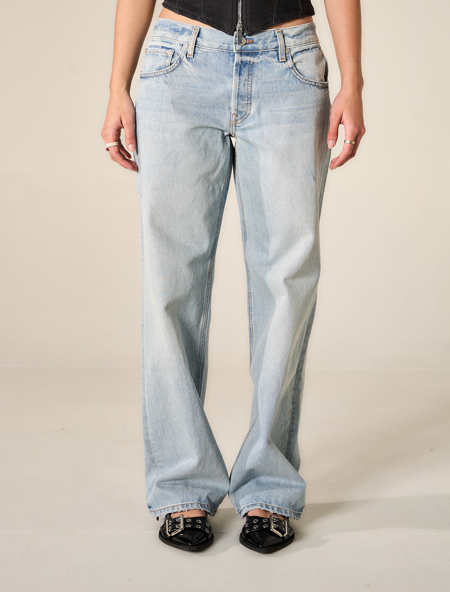 WOMEN'S LOW RISE BAGGY JEAN