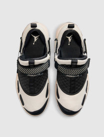 WOMEN'S TRUNNER LX  "LIGHT OREWOOD BROWN/ANTHRACITE"